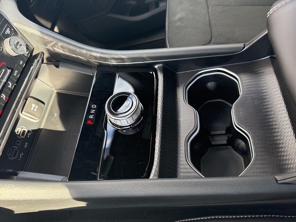 new 2025 Jeep Grand Cherokee car, priced at $46,089