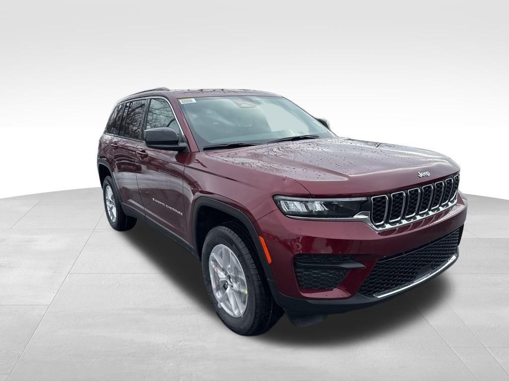 new 2025 Jeep Grand Cherokee car, priced at $41,747