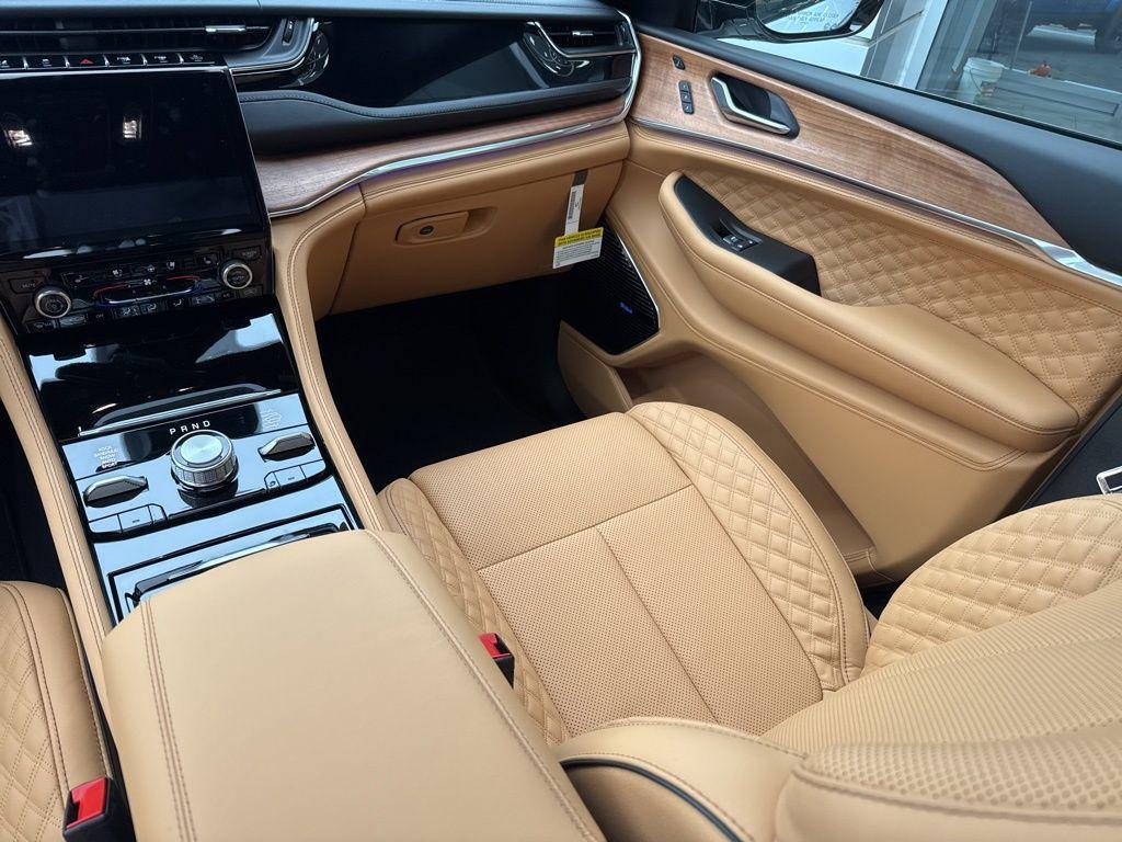 new 2025 Jeep Grand Cherokee car, priced at $66,955