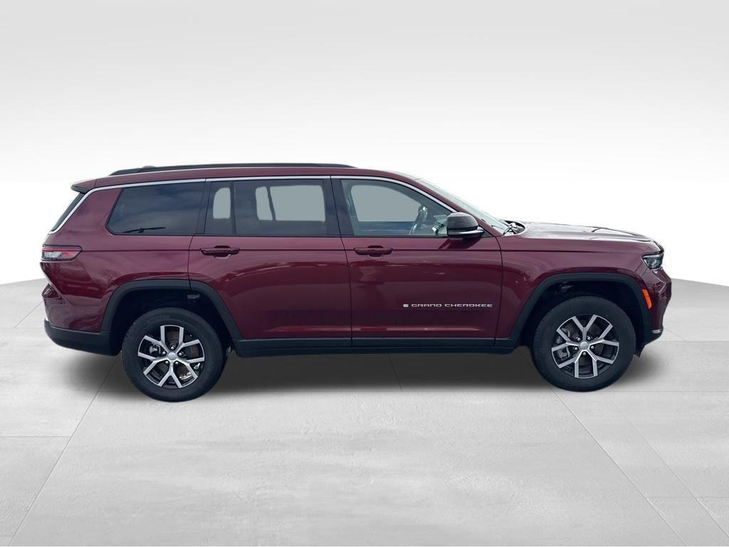 new 2026 Jeep Grand Cherokee car, priced at $48,253