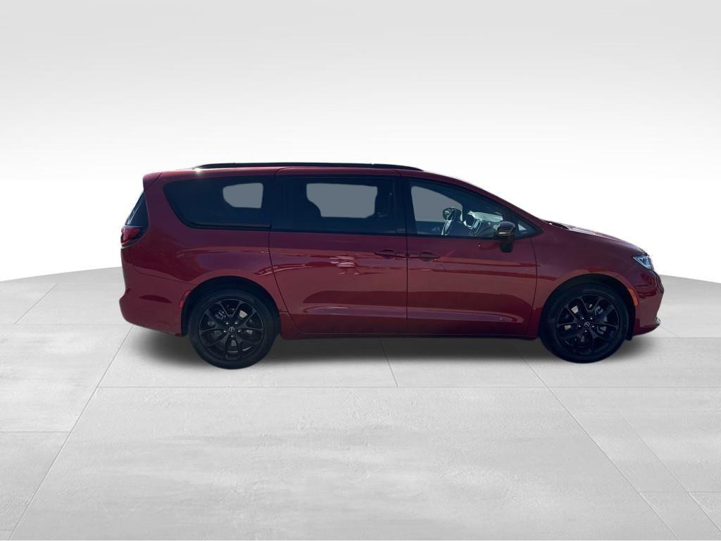 new 2026 Chrysler Pacifica car, priced at $54,833