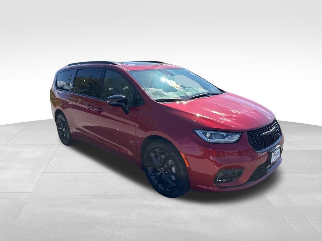 new 2026 Chrysler Pacifica car, priced at $54,833