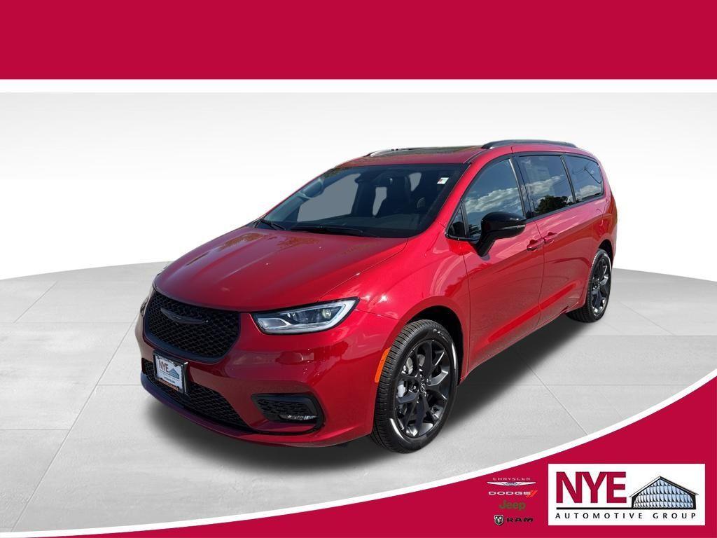 new 2026 Chrysler Pacifica car, priced at $54,833