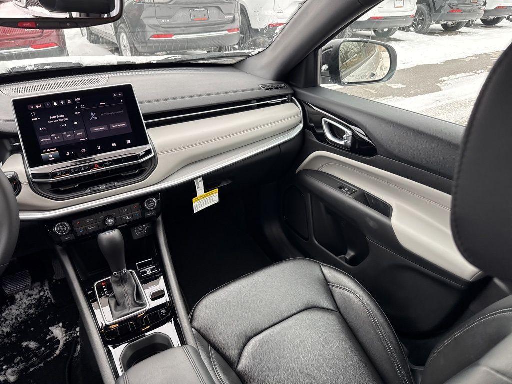 new 2026 Jeep Compass car, priced at $34,275