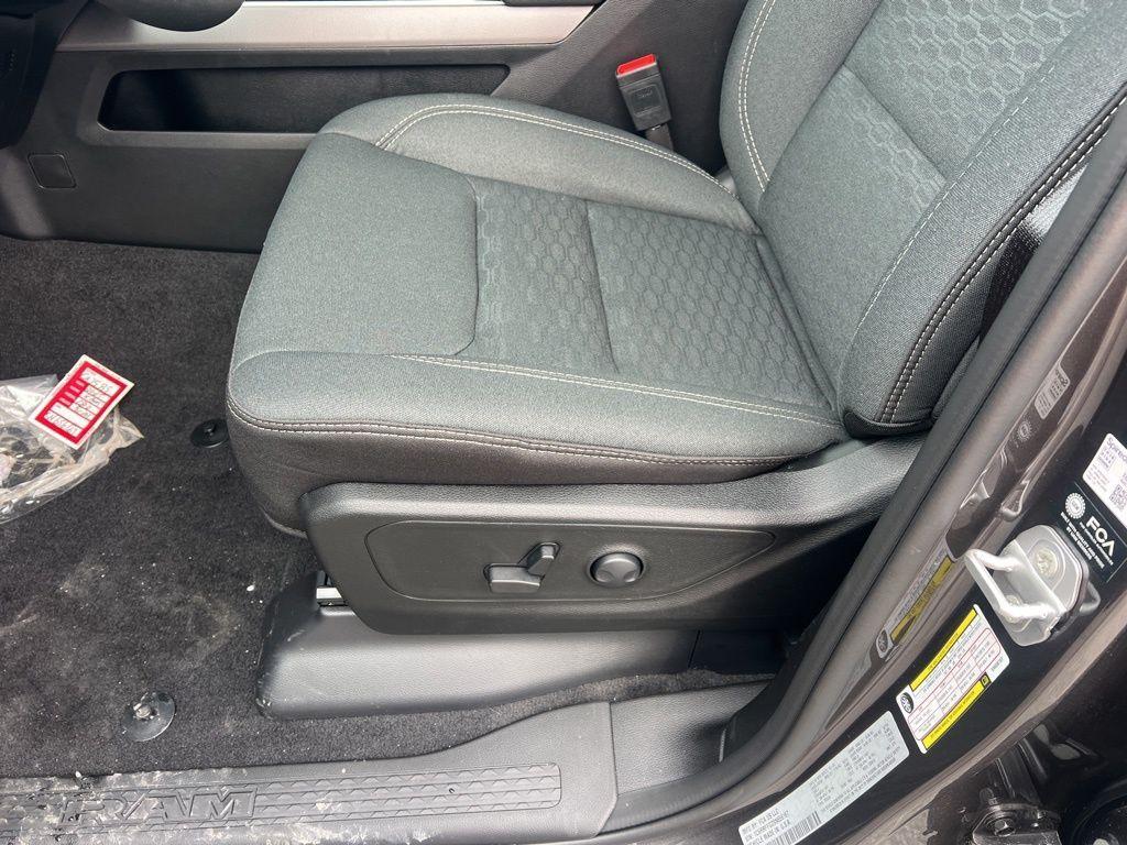 new 2025 Ram 1500 car, priced at $55,924