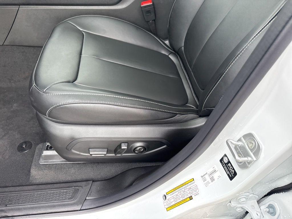 new 2025 Jeep Grand Cherokee car, priced at $49,699