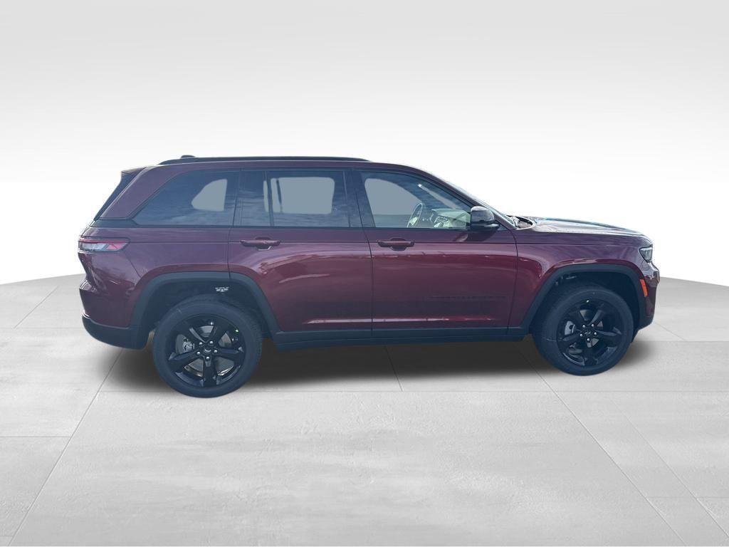 new 2025 Jeep Grand Cherokee car, priced at $44,941