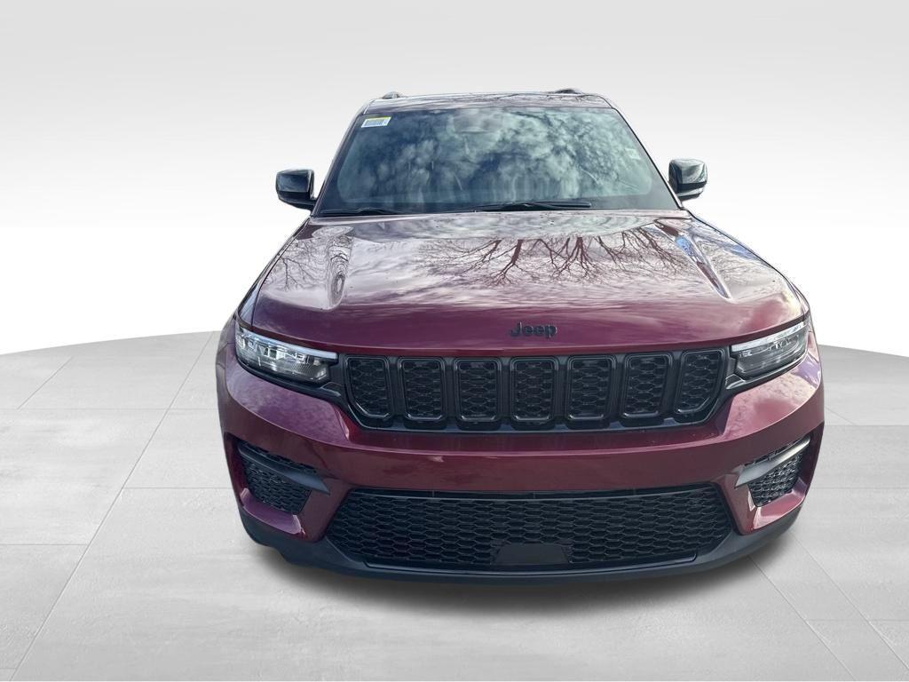 new 2025 Jeep Grand Cherokee car, priced at $44,941