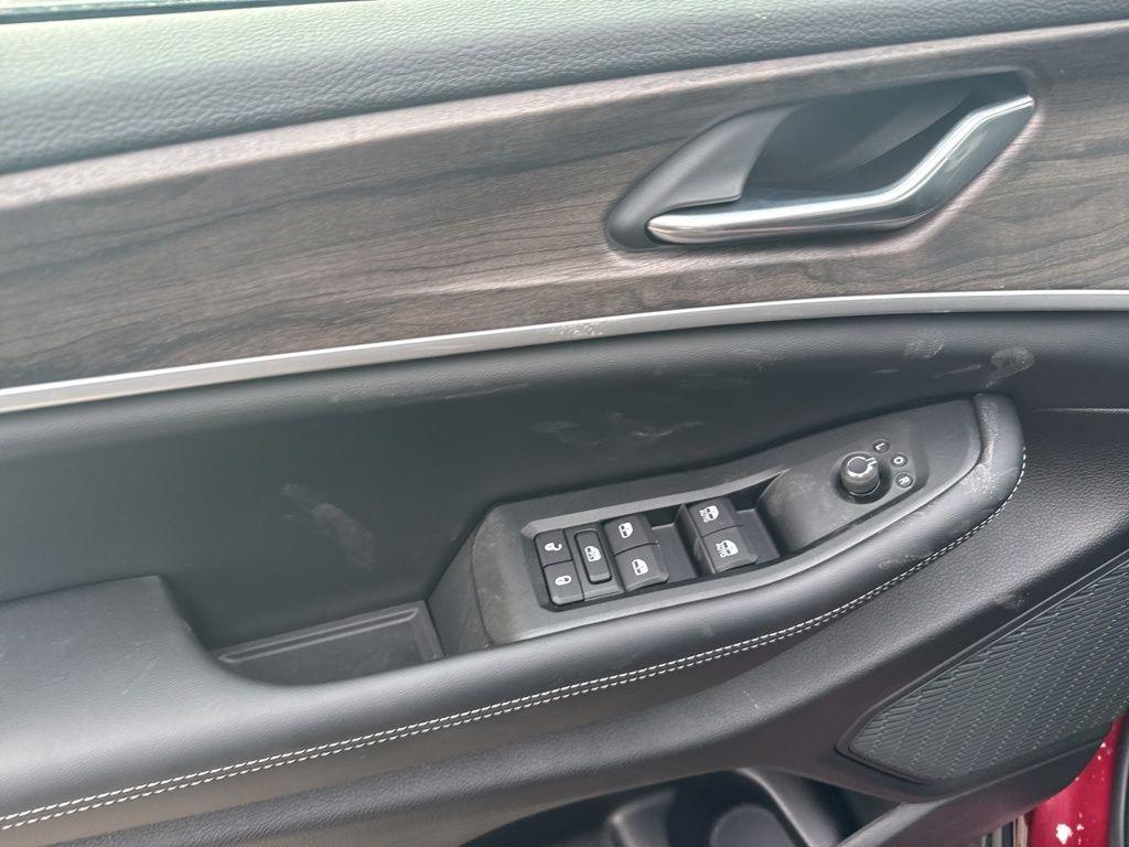 new 2026 Jeep Grand Cherokee car, priced at $47,766