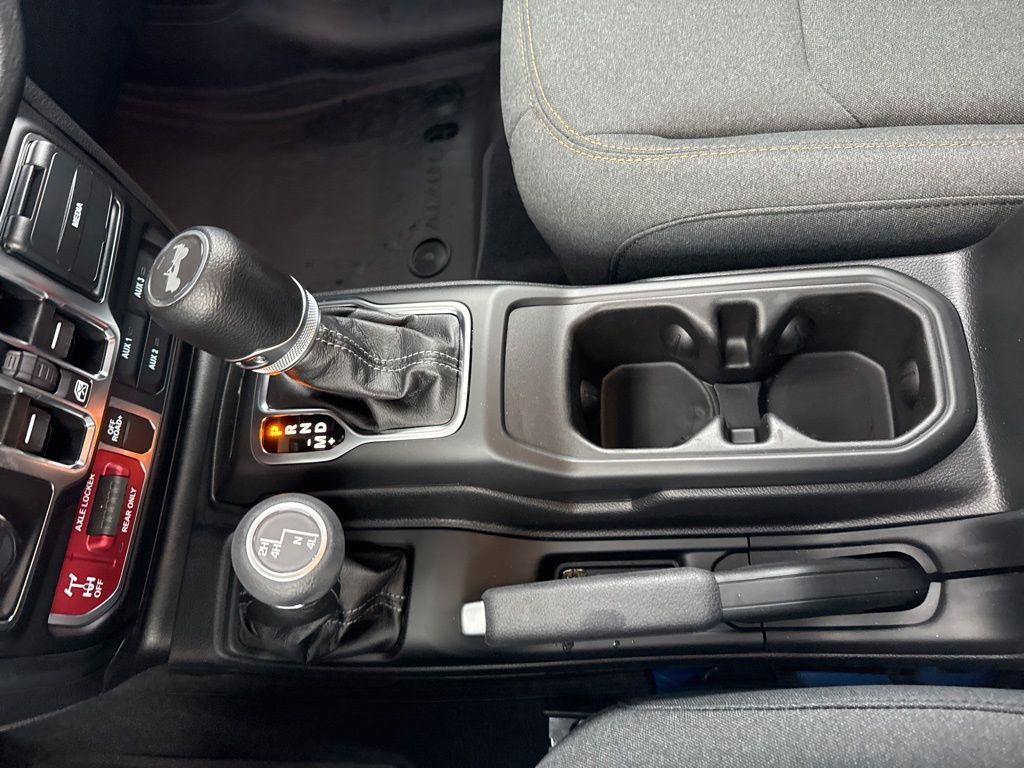 new 2025 Jeep Wrangler car, priced at $54,057