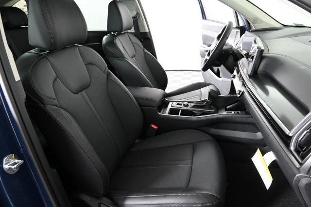 new 2026 Kia Sorento car, priced at $38,280
