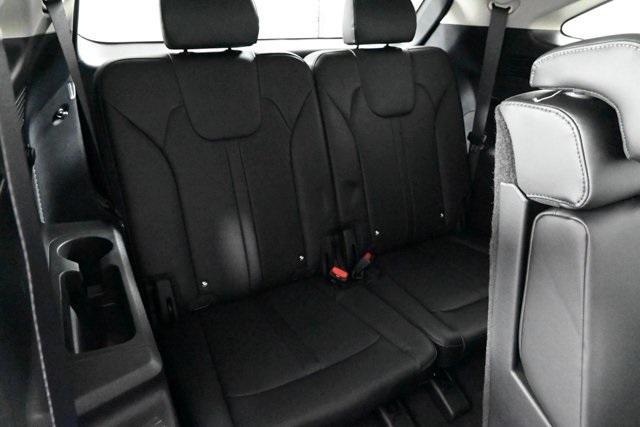 new 2026 Kia Sorento car, priced at $38,280