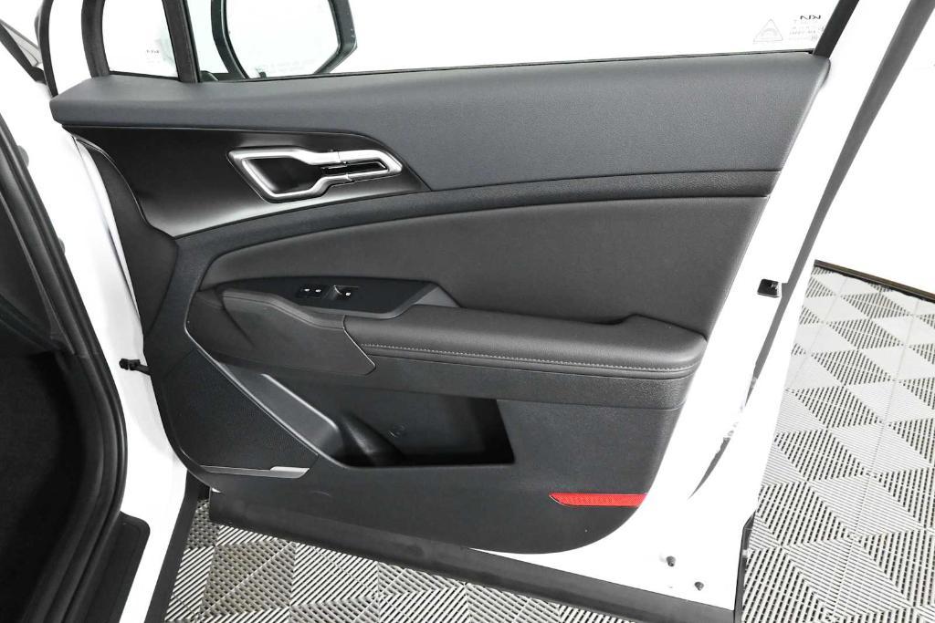 new 2026 Kia Sportage car, priced at $33,077