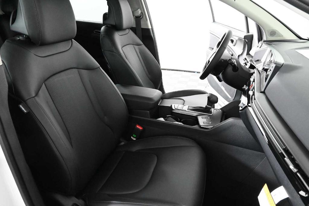 new 2026 Kia Sportage car, priced at $33,077