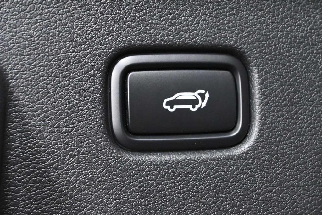 new 2026 Kia Sportage car, priced at $33,077
