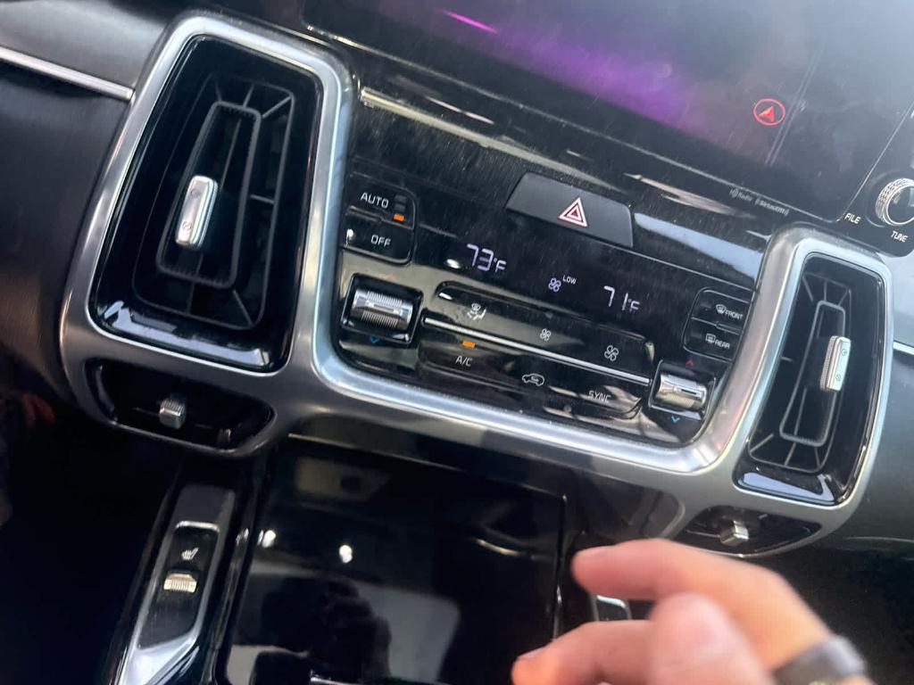 used 2023 Kia Sorento car, priced at $32,995