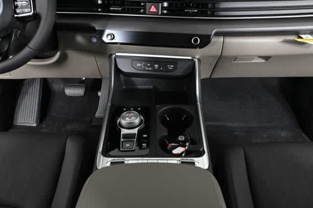 new 2026 Kia Carnival Hybrid car, priced at $48,406