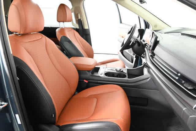 new 2026 Kia Carnival Hybrid car, priced at $55,845