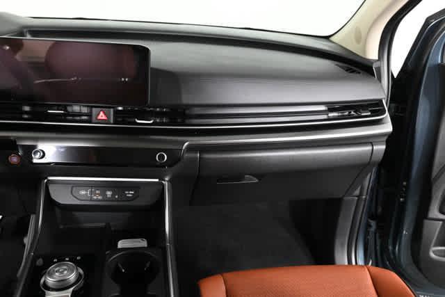 new 2026 Kia Carnival Hybrid car, priced at $55,845