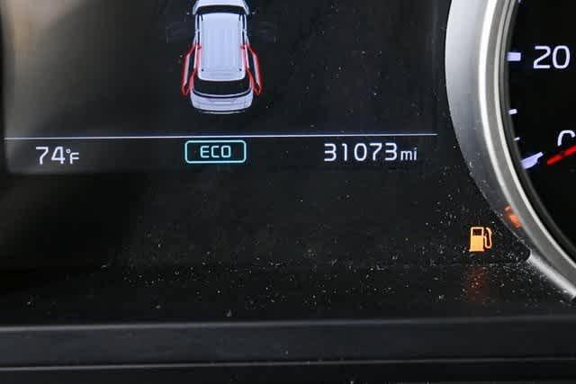 used 2024 Kia Carnival car, priced at $31,825