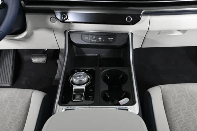 new 2026 Kia Carnival Hybrid car, priced at $48,105