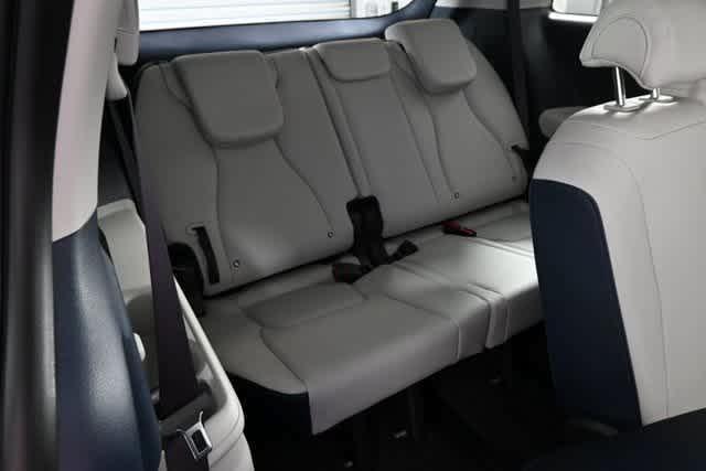 new 2026 Kia Carnival Hybrid car, priced at $49,115