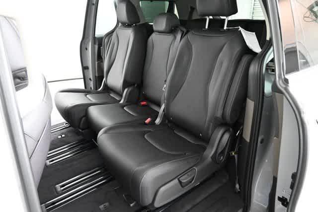 new 2026 Kia Carnival car, priced at $47,570