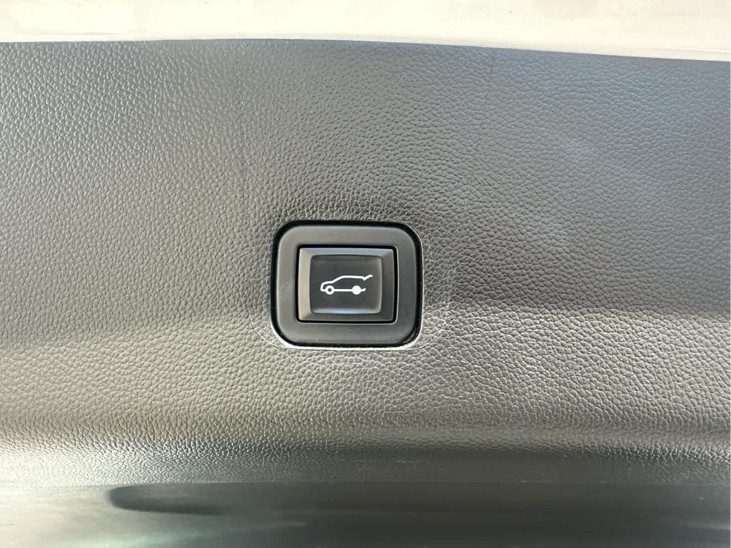 used 2019 Chevrolet Traverse car, priced at $14,995