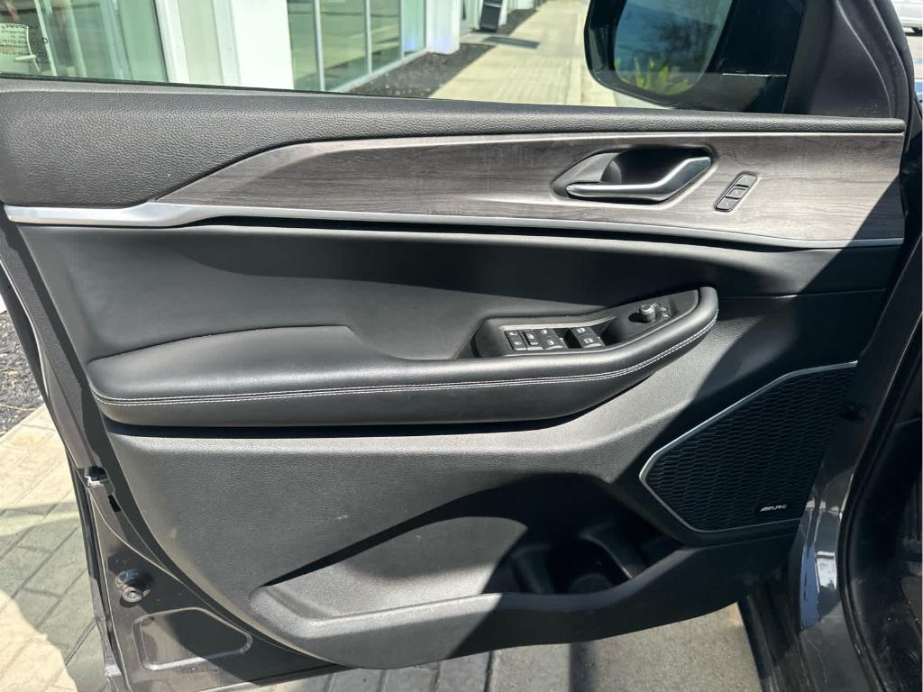 used 2021 Jeep Grand Cherokee L car, priced at $28,492