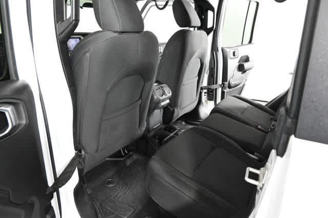 used 2022 Jeep Gladiator car, priced at $28,964