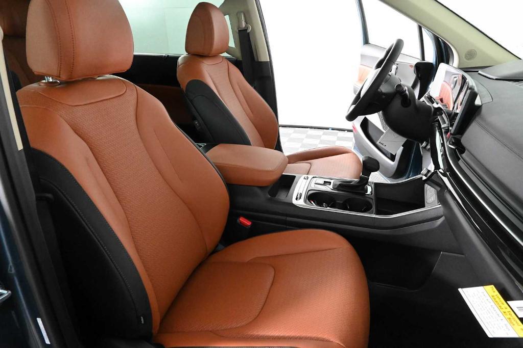 new 2026 Kia Carnival car, priced at $52,913