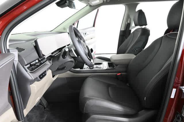 new 2026 Kia Carnival Hybrid car, priced at $45,033