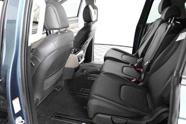 new 2026 Kia Carnival Hybrid car, priced at $48,224