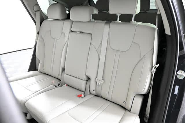 new 2026 Kia Sorento car, priced at $33,548