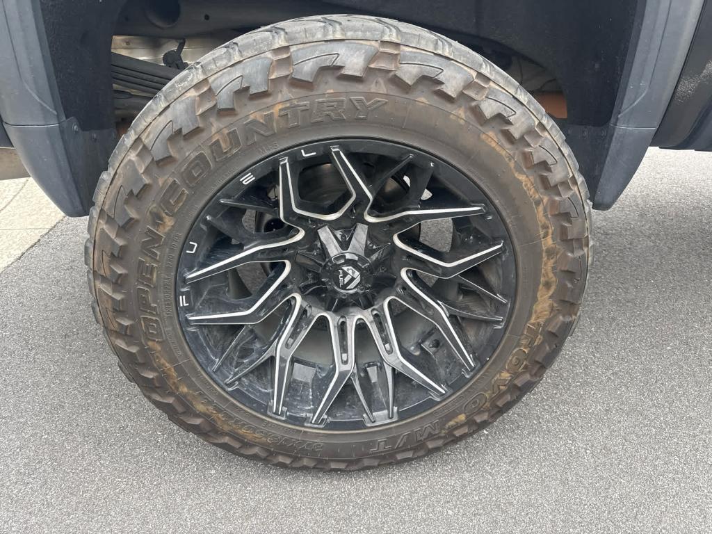 used 2022 GMC Sierra 2500 car, priced at $56,172