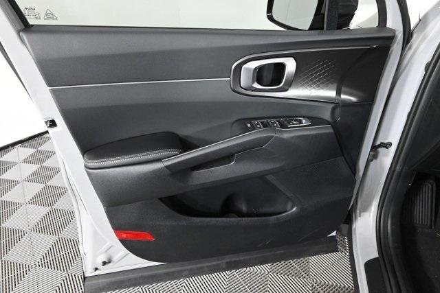 new 2026 Kia Sorento car, priced at $38,280