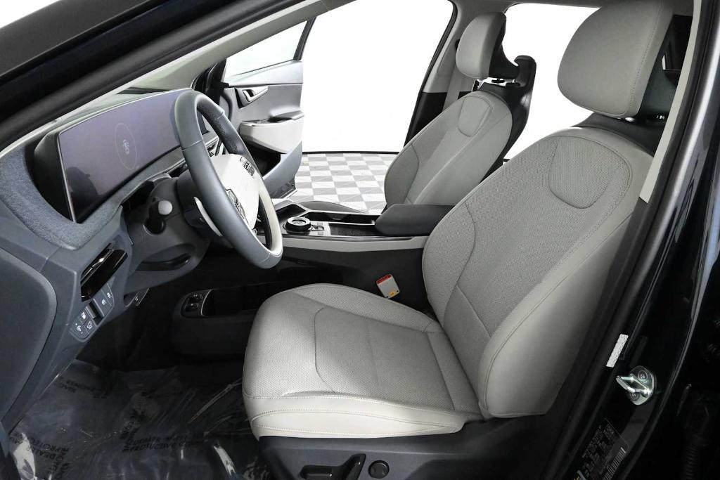 used 2023 Kia EV6 car, priced at $28,995