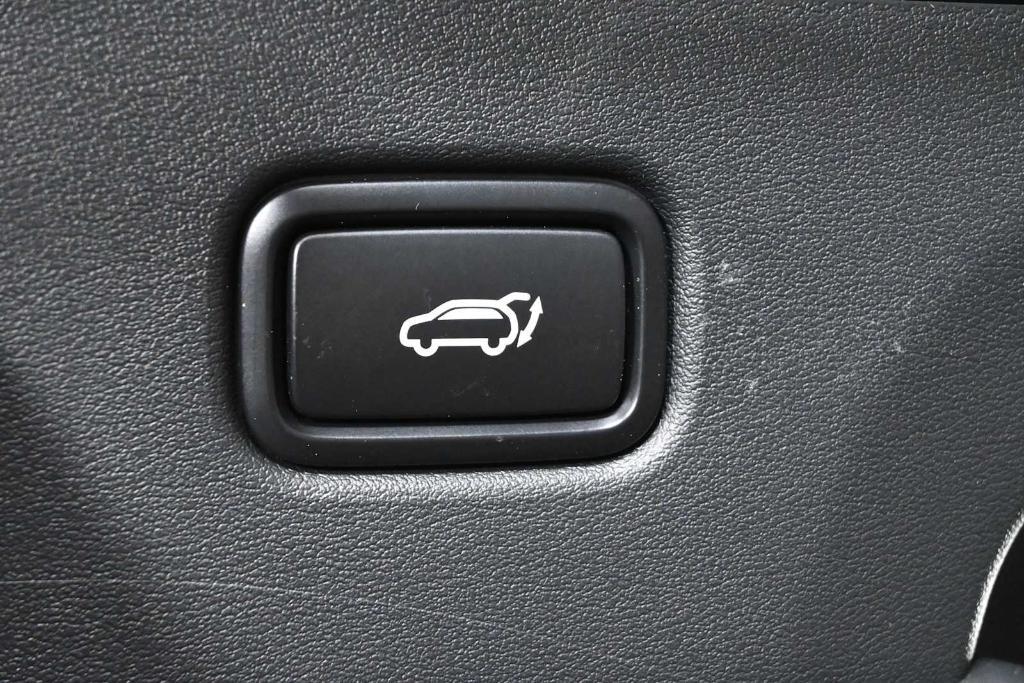 used 2023 Kia EV6 car, priced at $28,995
