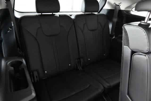 new 2025 Kia Sorento car, priced at $35,232