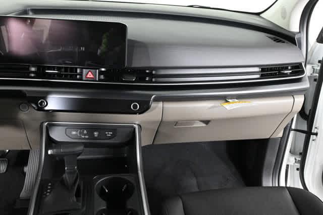 new 2026 Kia Carnival car, priced at $39,286