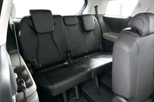 new 2026 Kia Carnival Hybrid car, priced at $42,153