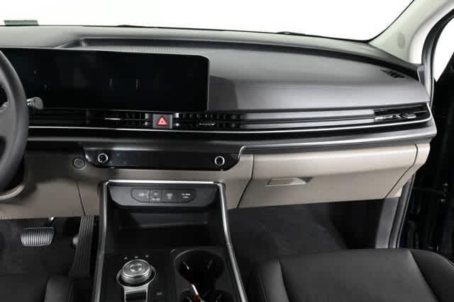 new 2026 Kia Carnival Hybrid car, priced at $42,153