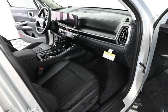new 2026 Kia Sorento car, priced at $40,335