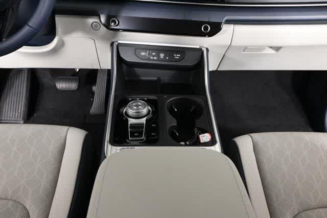 new 2026 Kia Carnival Hybrid car, priced at $50,300