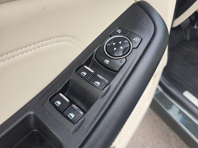 used 2022 Ford Edge car, priced at $22,905