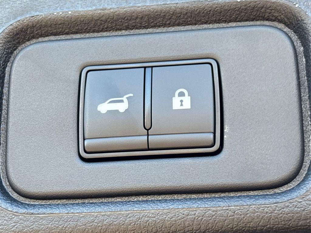 new 2025 Nissan Pathfinder car, priced at $35,316