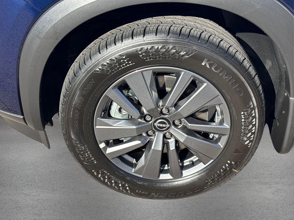 new 2025 Nissan Pathfinder car, priced at $35,316