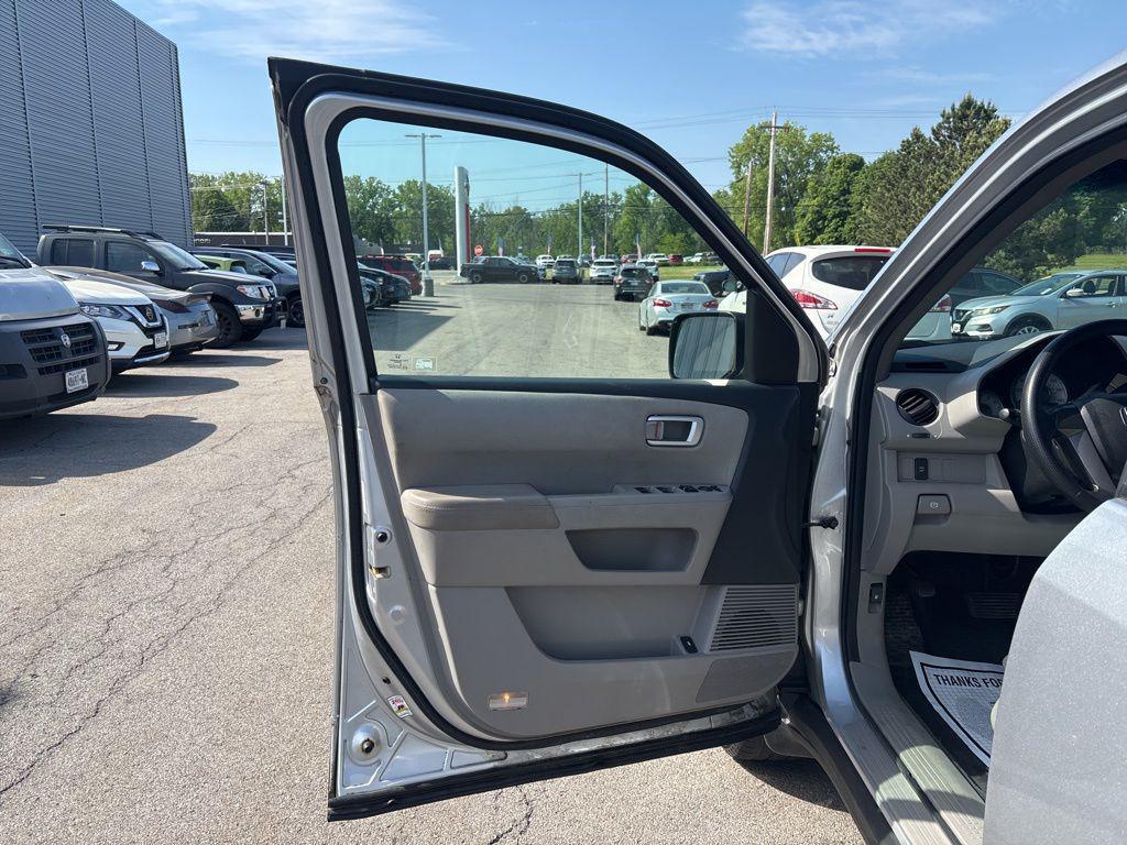 used 2011 Honda Pilot car, priced at $10,899