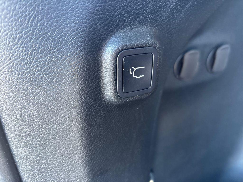 used 2022 Jeep Cherokee car, priced at $24,724