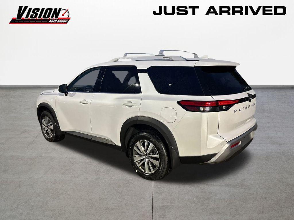 new 2025 Nissan Pathfinder car, priced at $38,350
